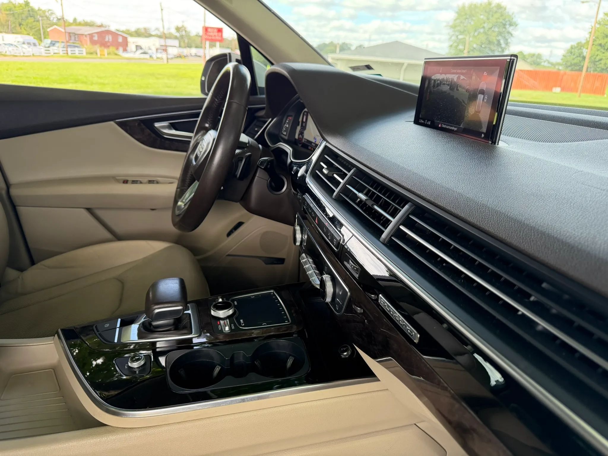 2017 Audi Q7 3.0T Premium Plus photo 26
