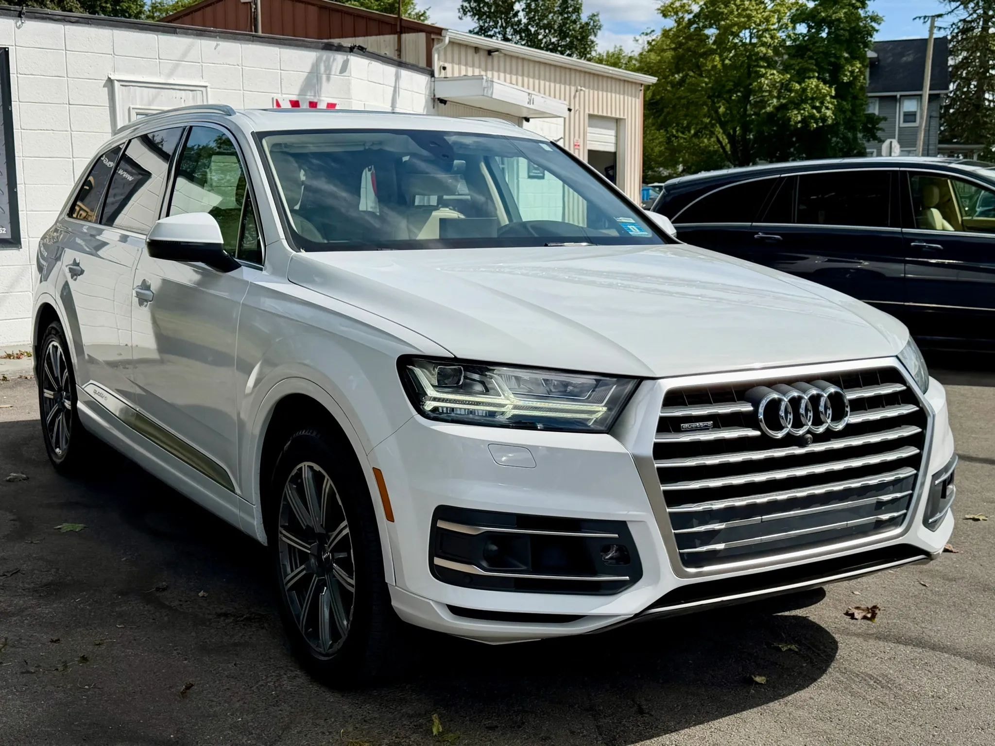 2017 Audi Q7 3.0T Premium Plus photo 9