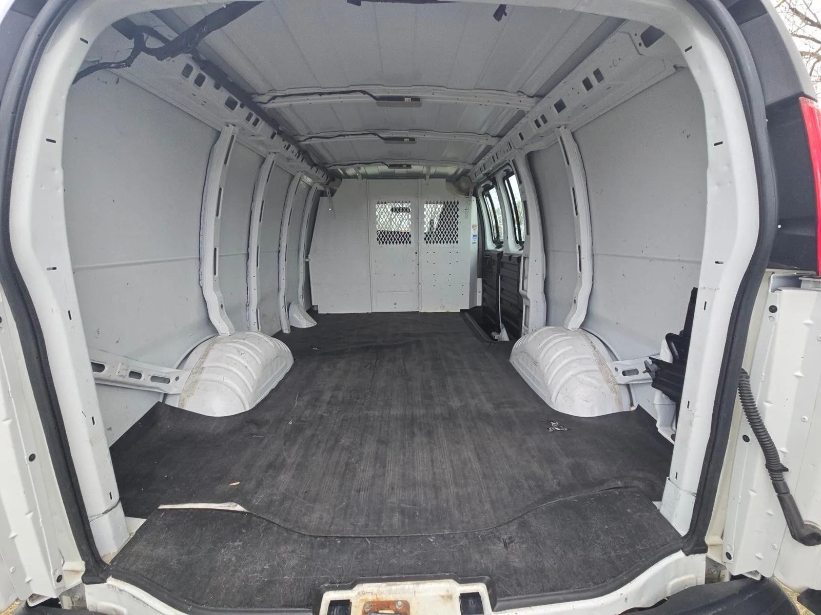 2021 Chevrolet Express 2500 Cargo photo 12