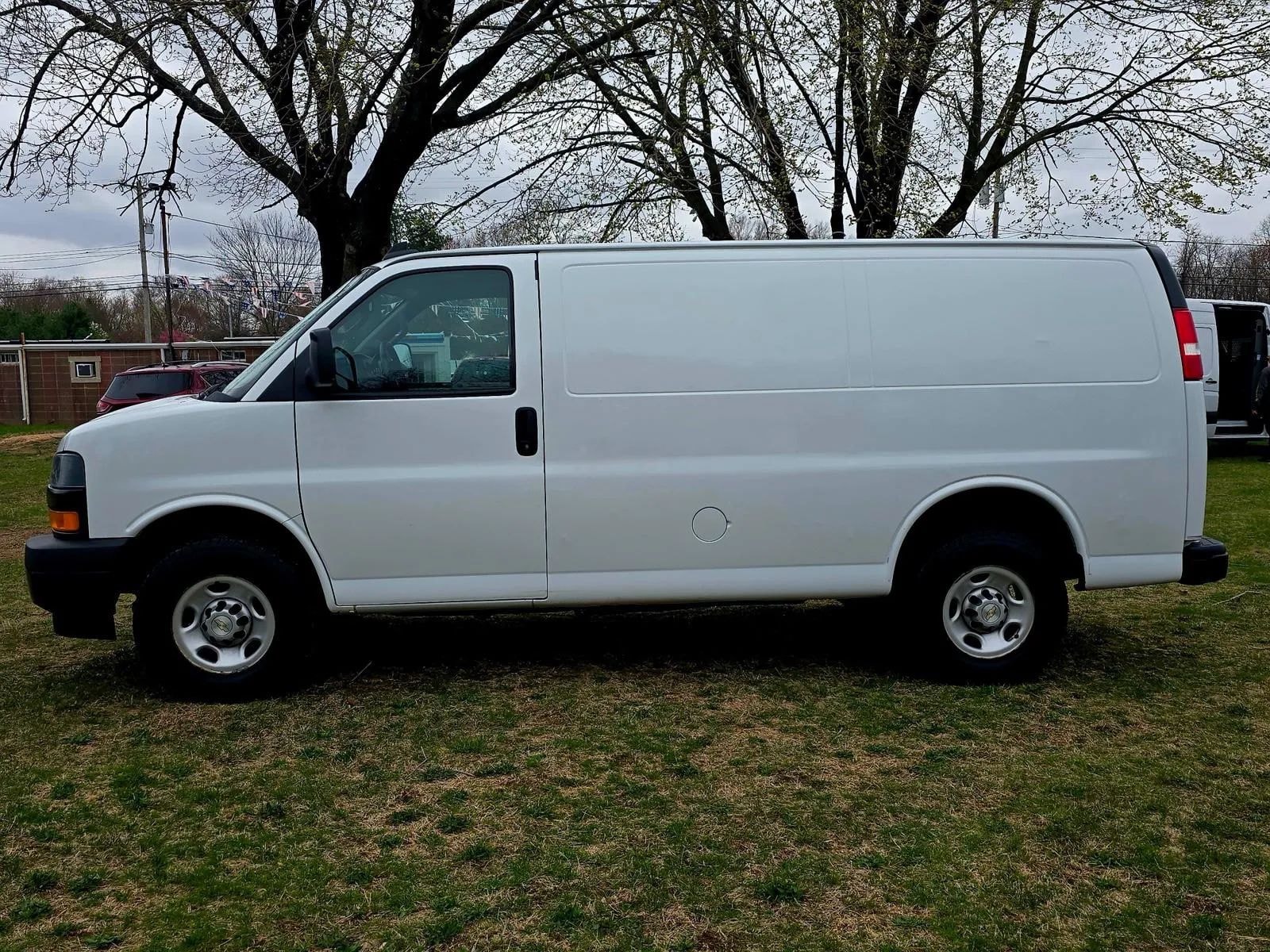 2021 Chevrolet Express 2500 Cargo photo 5