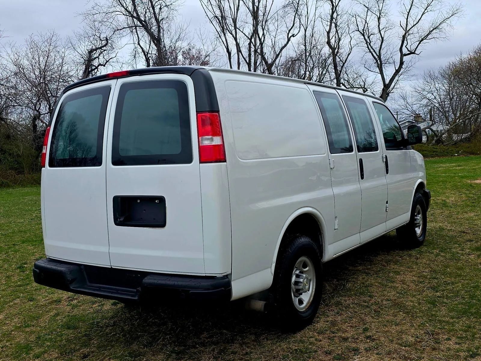 2021 Chevrolet Express 2500 Cargo photo 6