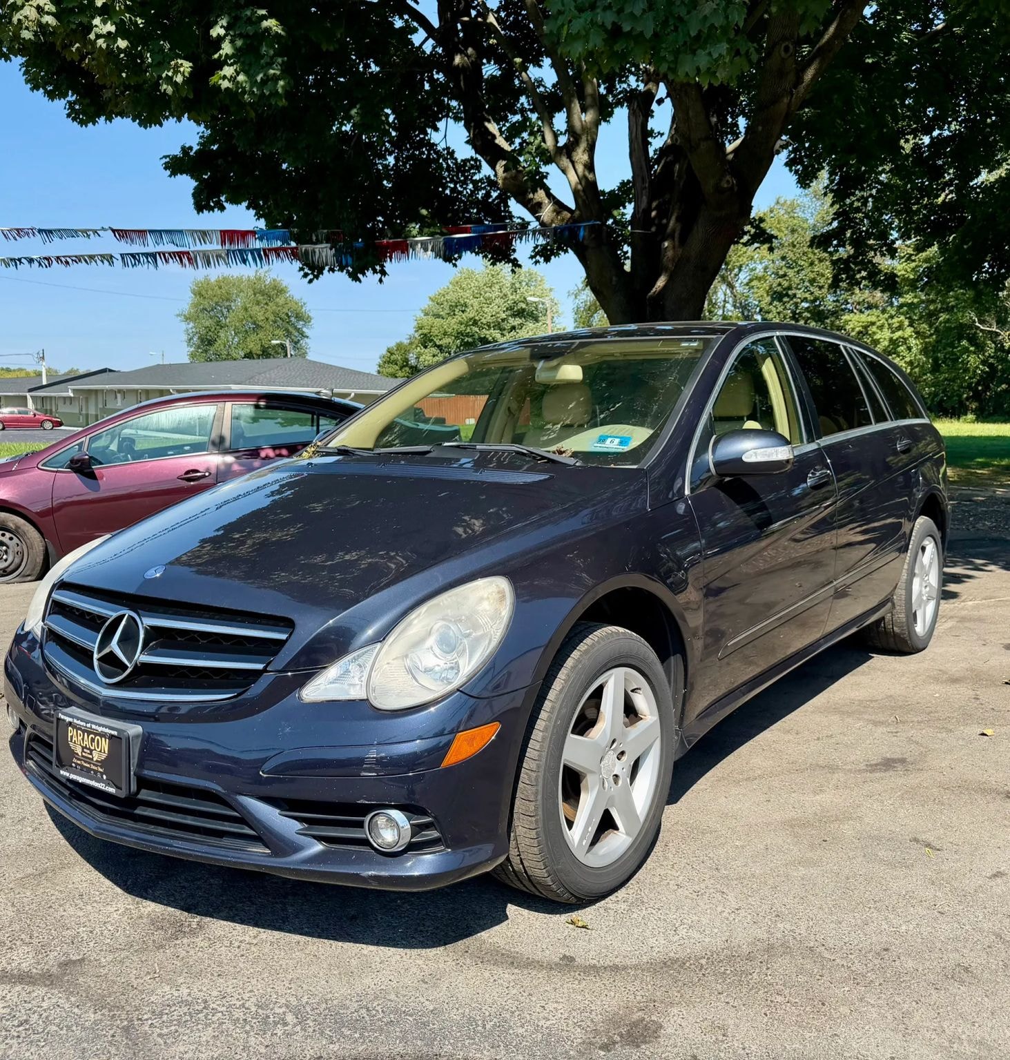 2010 Mercedes-Benz R350 4MATIC photo 2