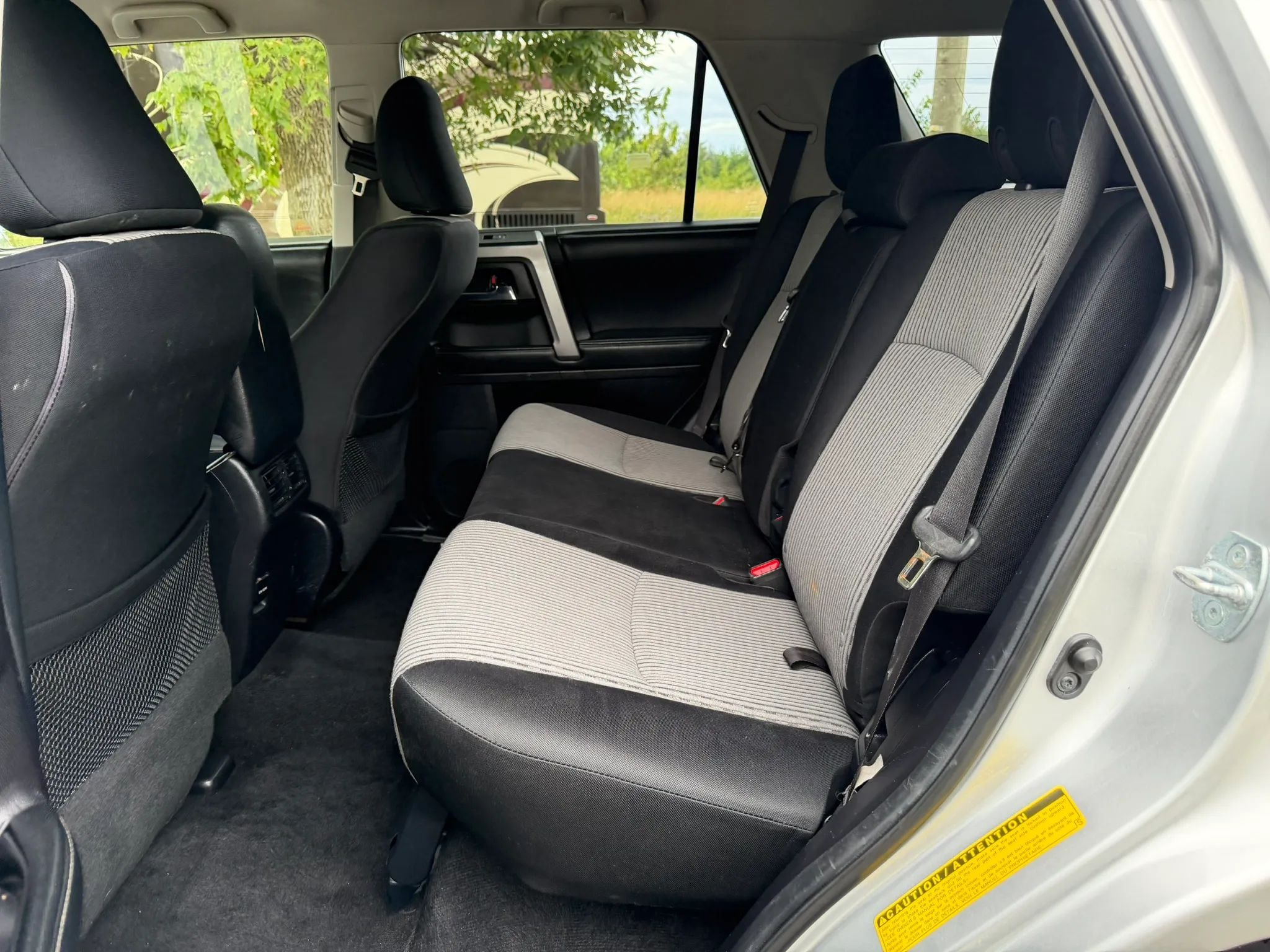 2014 Toyota 4Runner SR5 photo 18