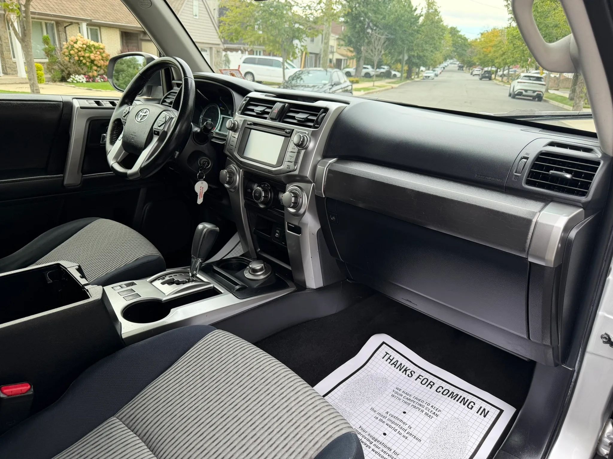 2014 Toyota 4Runner SR5 photo 22