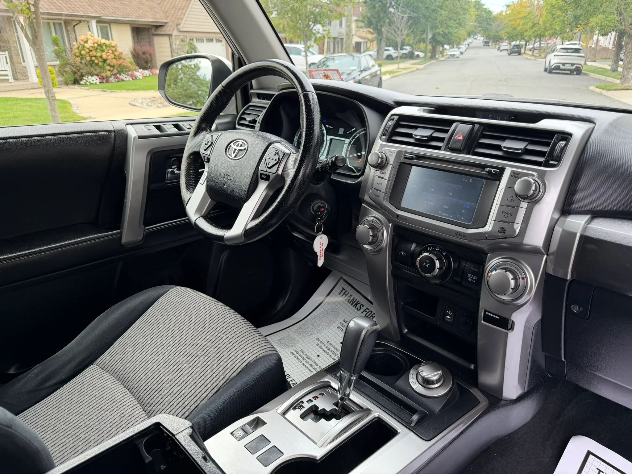 2014 Toyota 4Runner SR5 photo 23