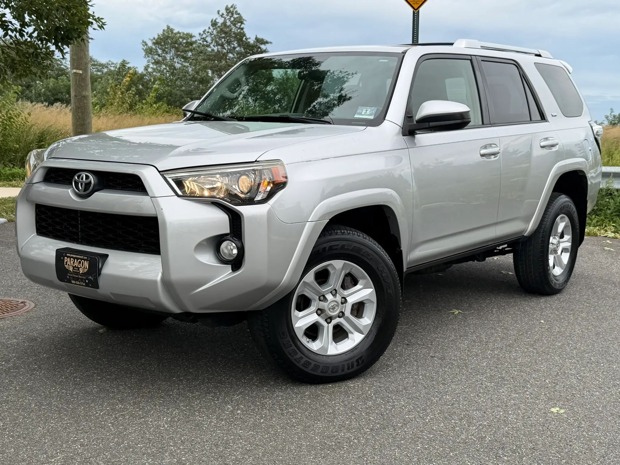 2014 Toyota 4Runner SR5 photo 3