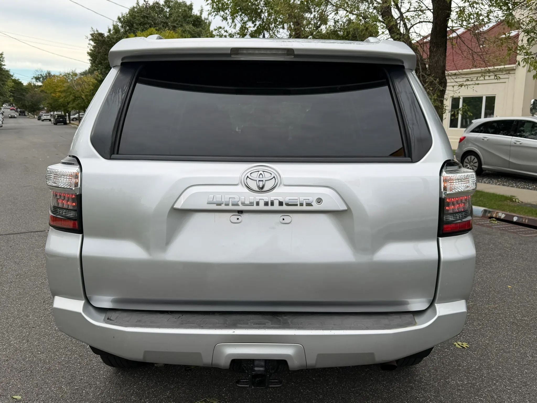 2014 Toyota 4Runner SR5 photo 6