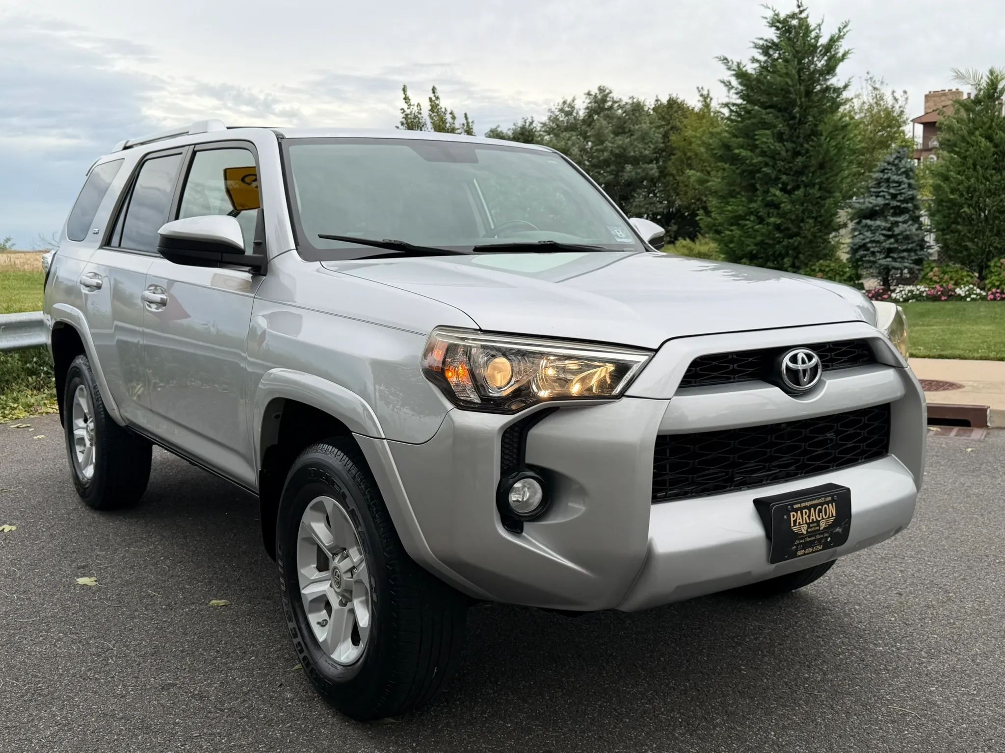 2014 Toyota 4Runner SR5 photo 9
