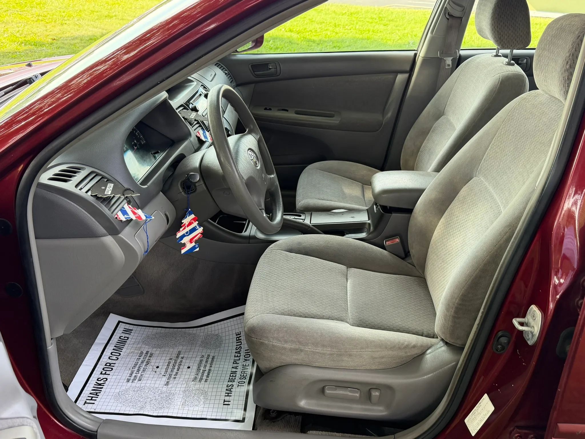 2003 Toyota Camry LE photo 12