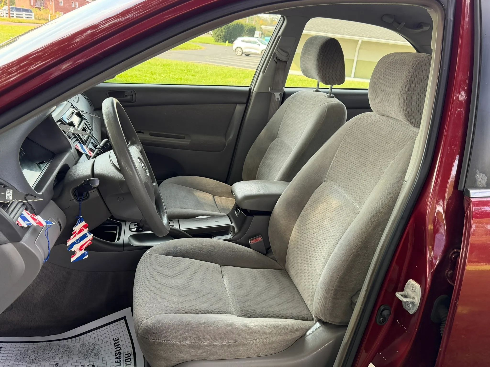 2003 Toyota Camry LE photo 13