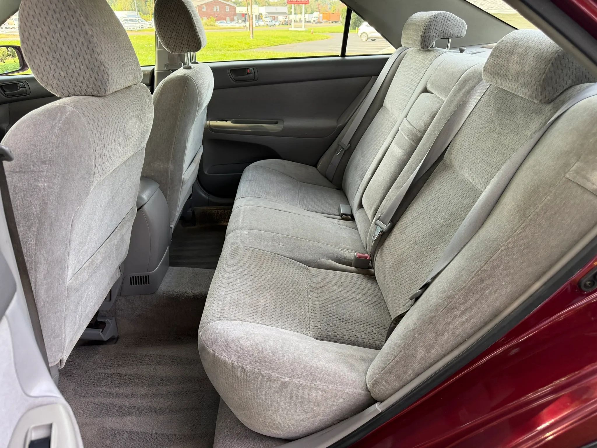 2003 Toyota Camry LE photo 16