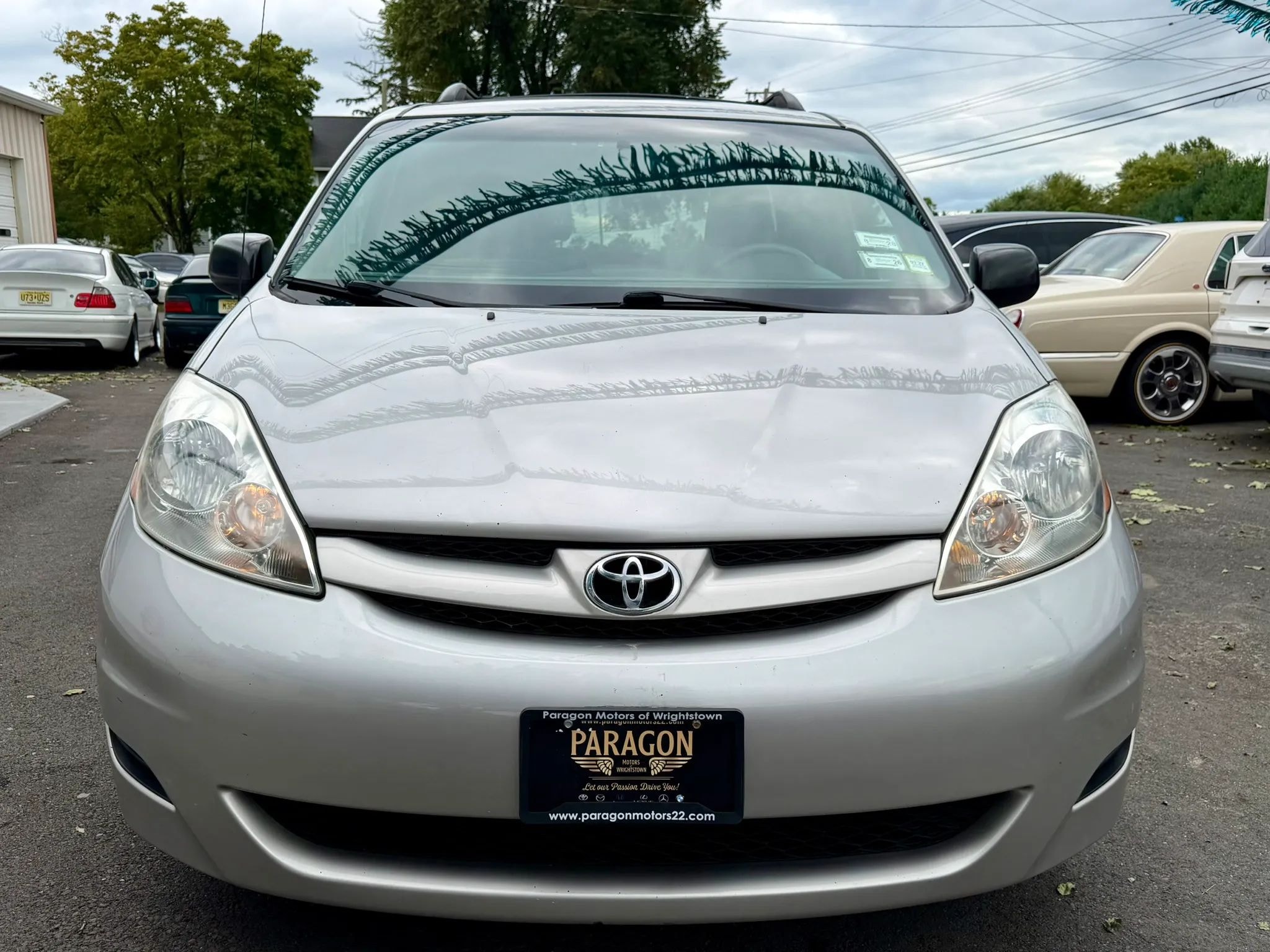 2009 Toyota Sienna LE photo 12