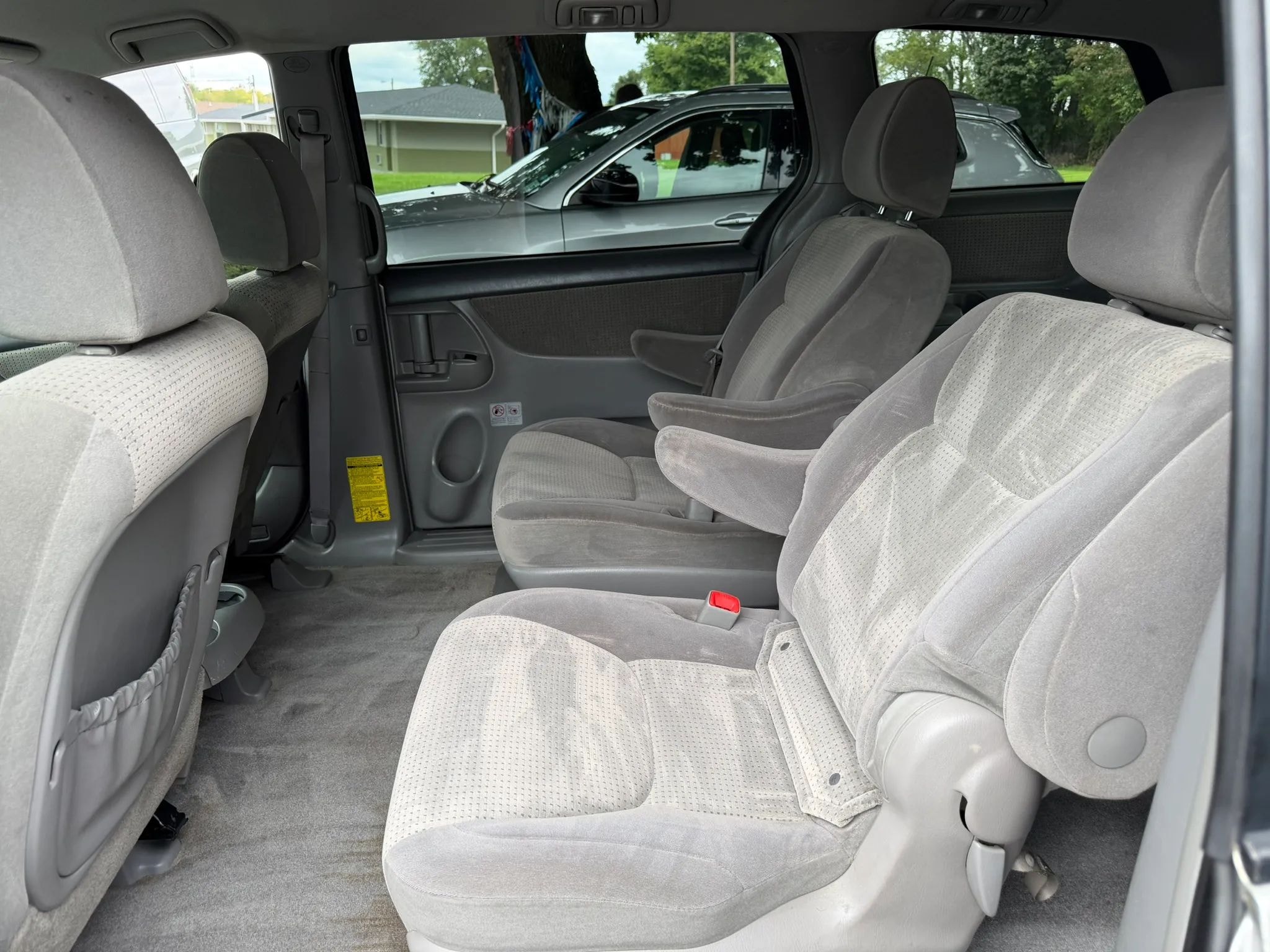2009 Toyota Sienna LE photo 19
