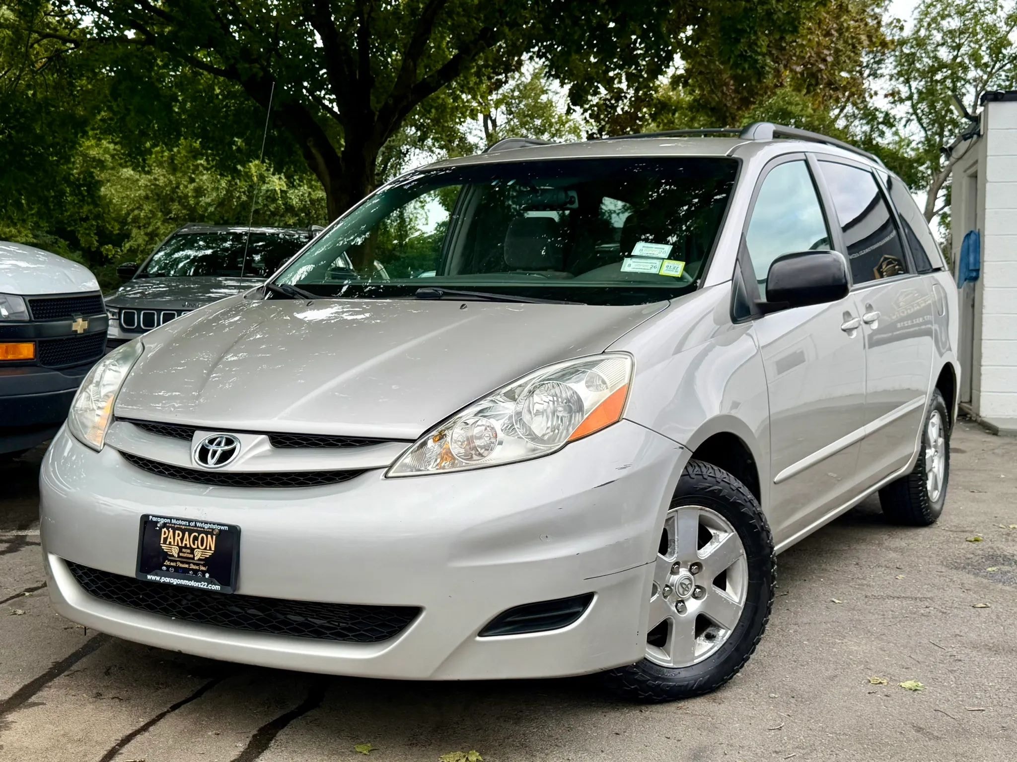 2009 Toyota Sienna LE photo 7